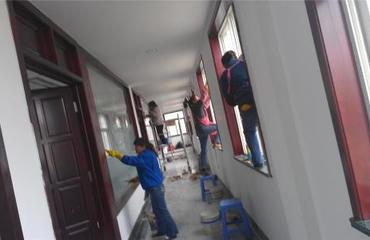 朝陽(yáng)新城專業(yè)清潔服務(wù) 為您的新居舊宅、別墅寫字樓帶來(lái)嶄新面貌